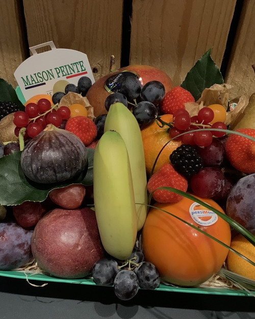 COMPOSITION DE FRUITS À OFFRIR*